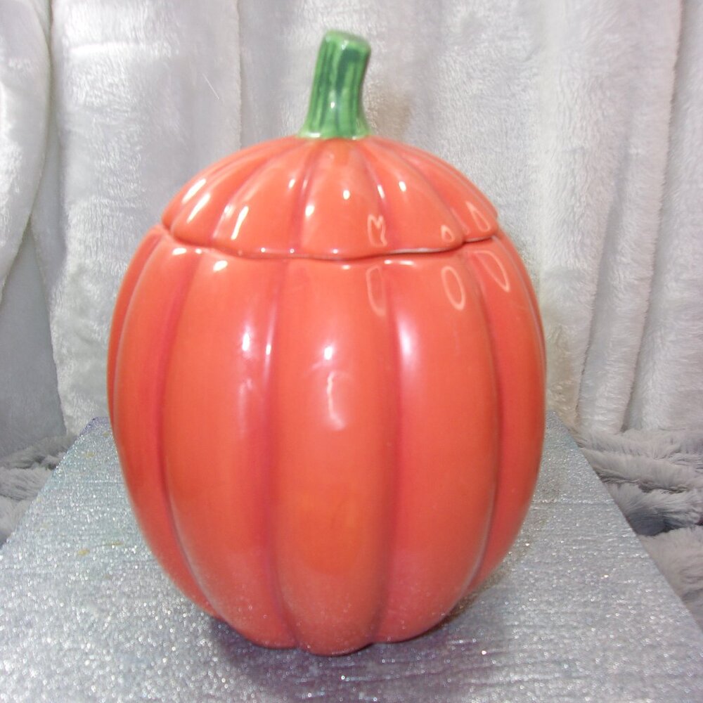 COPY - H-182 VINTAGE HALLMARK LIDDED PUMPKIN JAR/JACK-O-LANTERN TREAT JAR - Picture 4 of 11